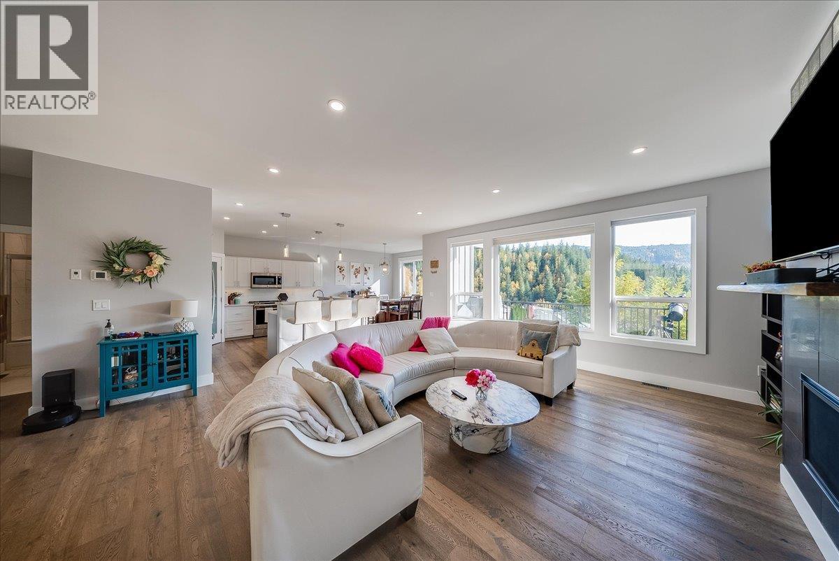 2440 McBride Street - 14