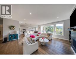 Living room - 2440 Mcbride Street, Trail, BC V1R3A6 Photo 14