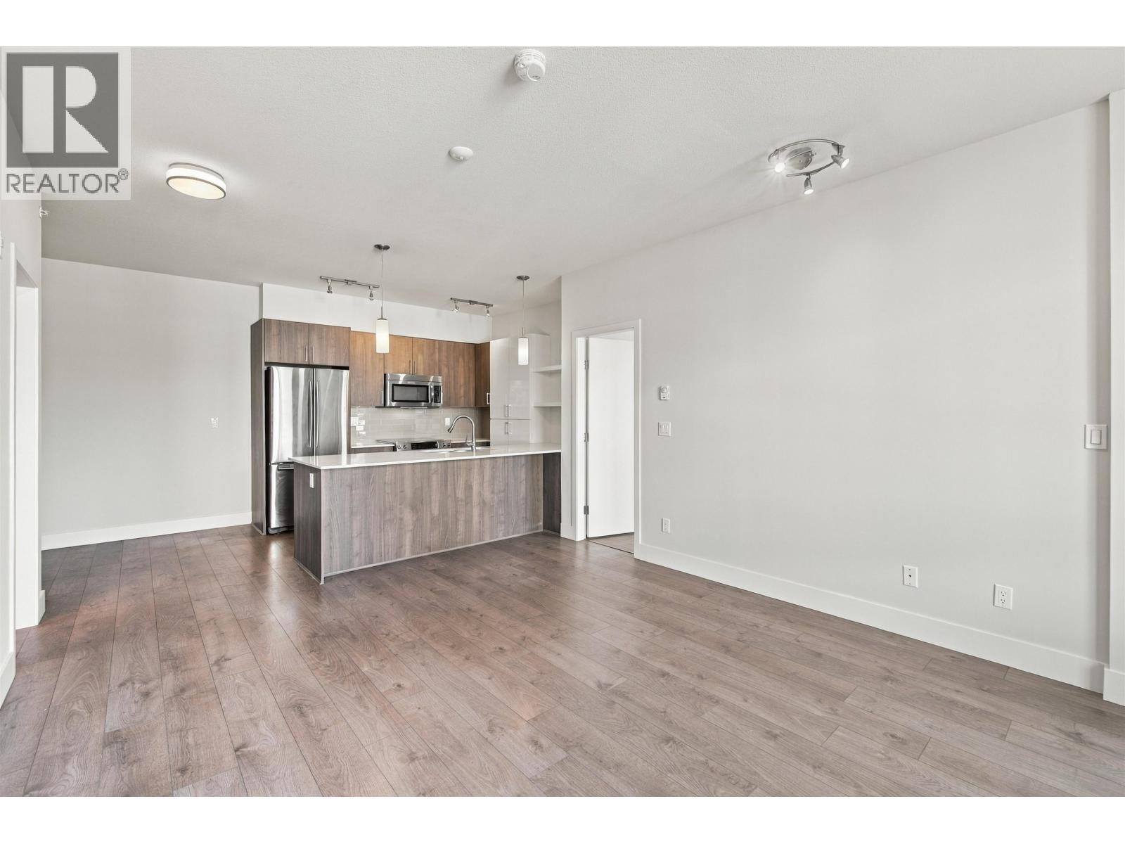 Photo of 410 630 COMO LAKE AVENUE 6