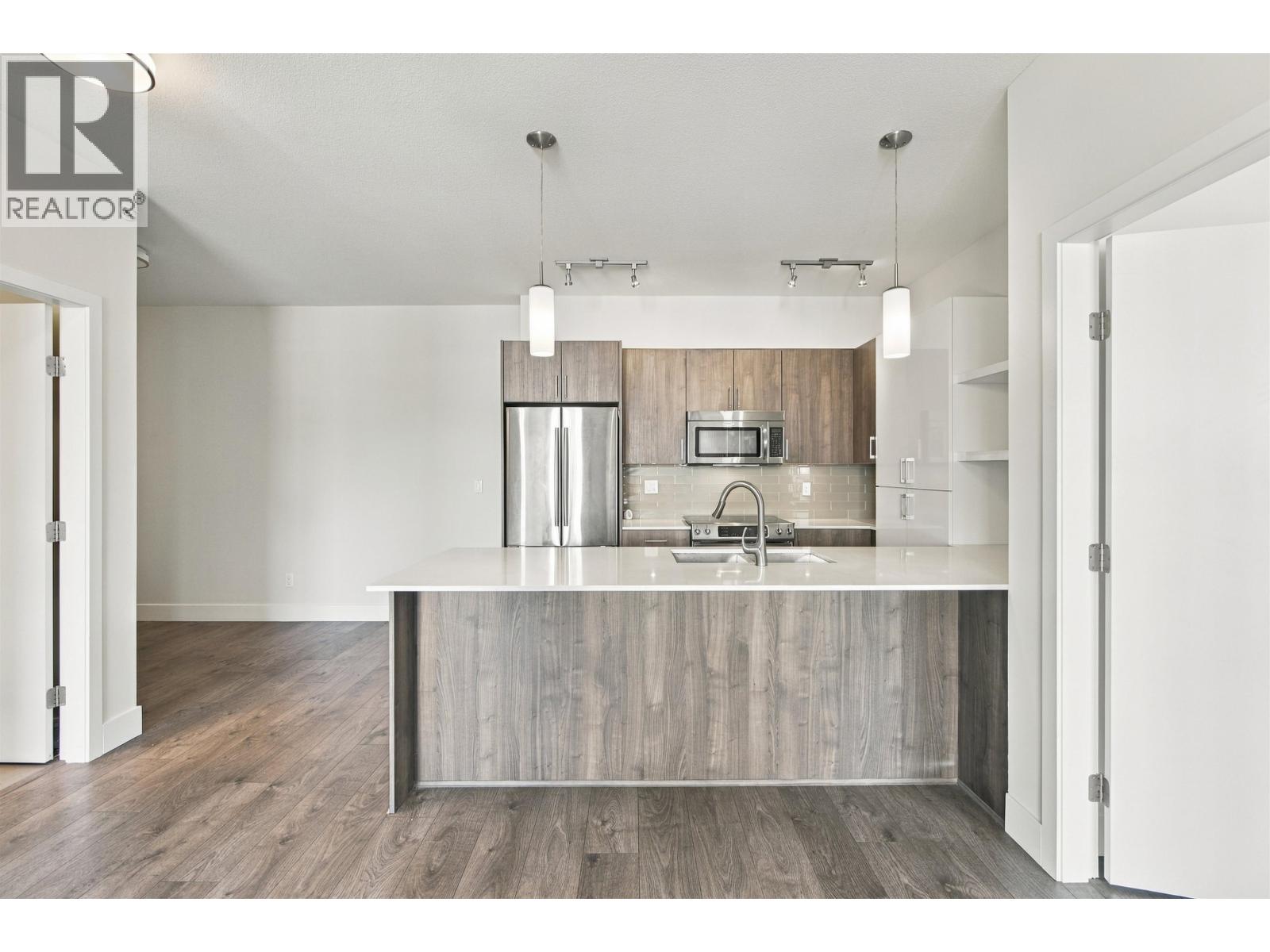 Photo of 410 630 COMO LAKE AVENUE 7