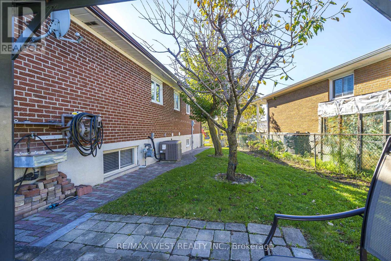112 Harris Crescent, Vaughan, ON photo 30