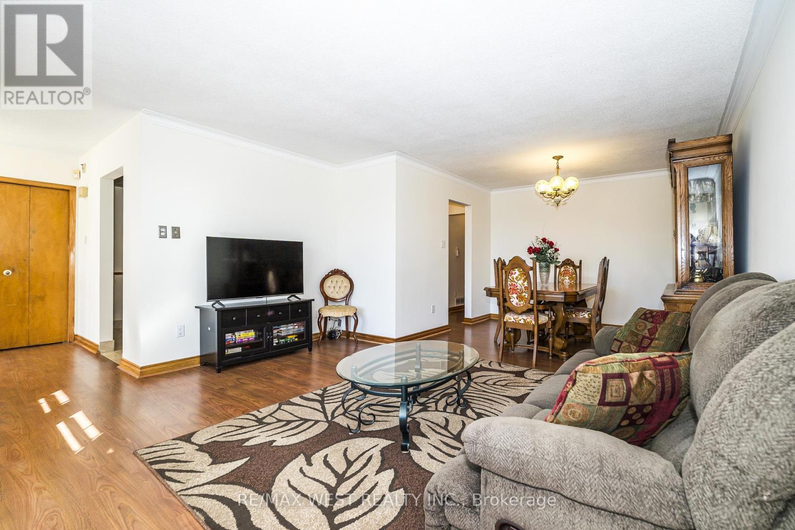 112 Harris Crescent, Vaughan, ON photo 4