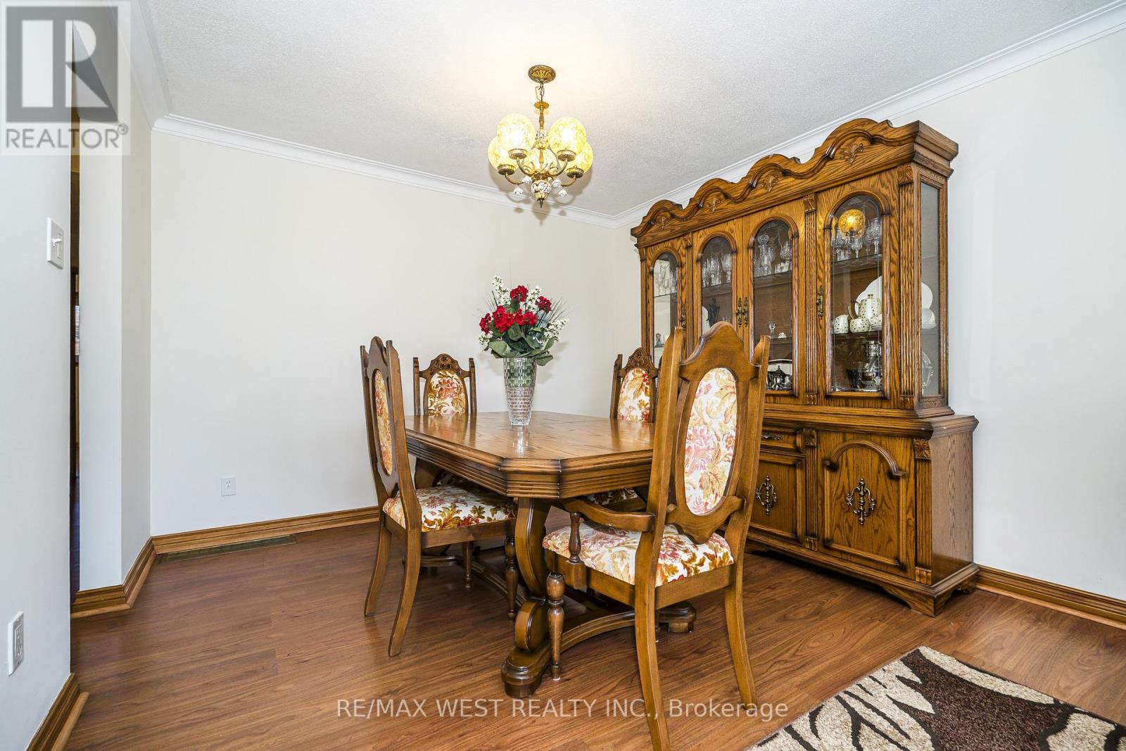 112 Harris Crescent, Vaughan, ON photo 6