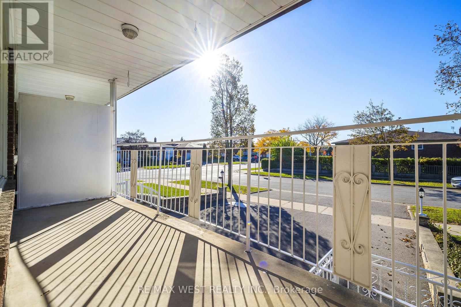 112 Harris Crescent, Vaughan, ON photo 8