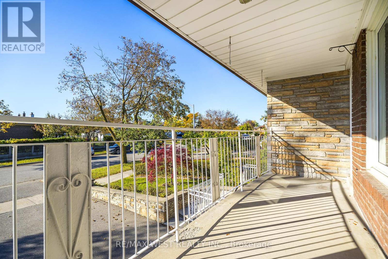 112 Harris Crescent, Vaughan, ON photo 9