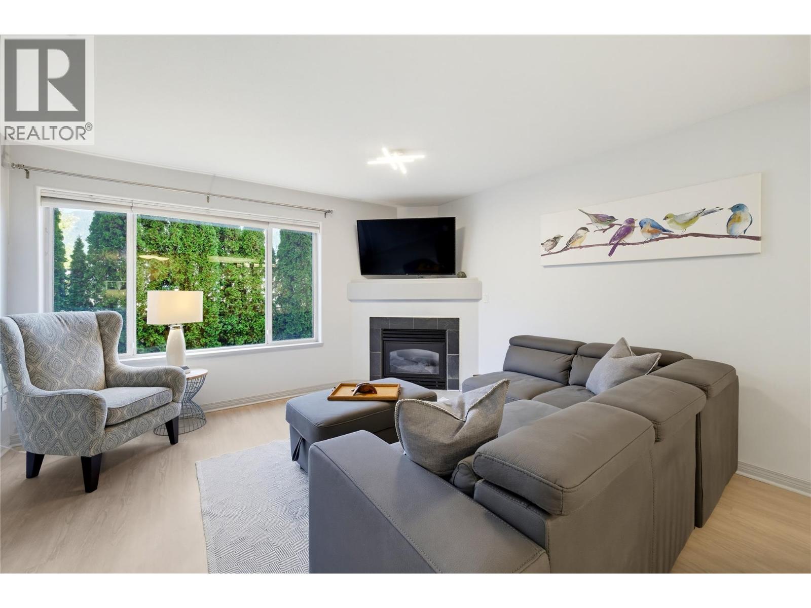 #114 1002 Riverside Avenue - 2