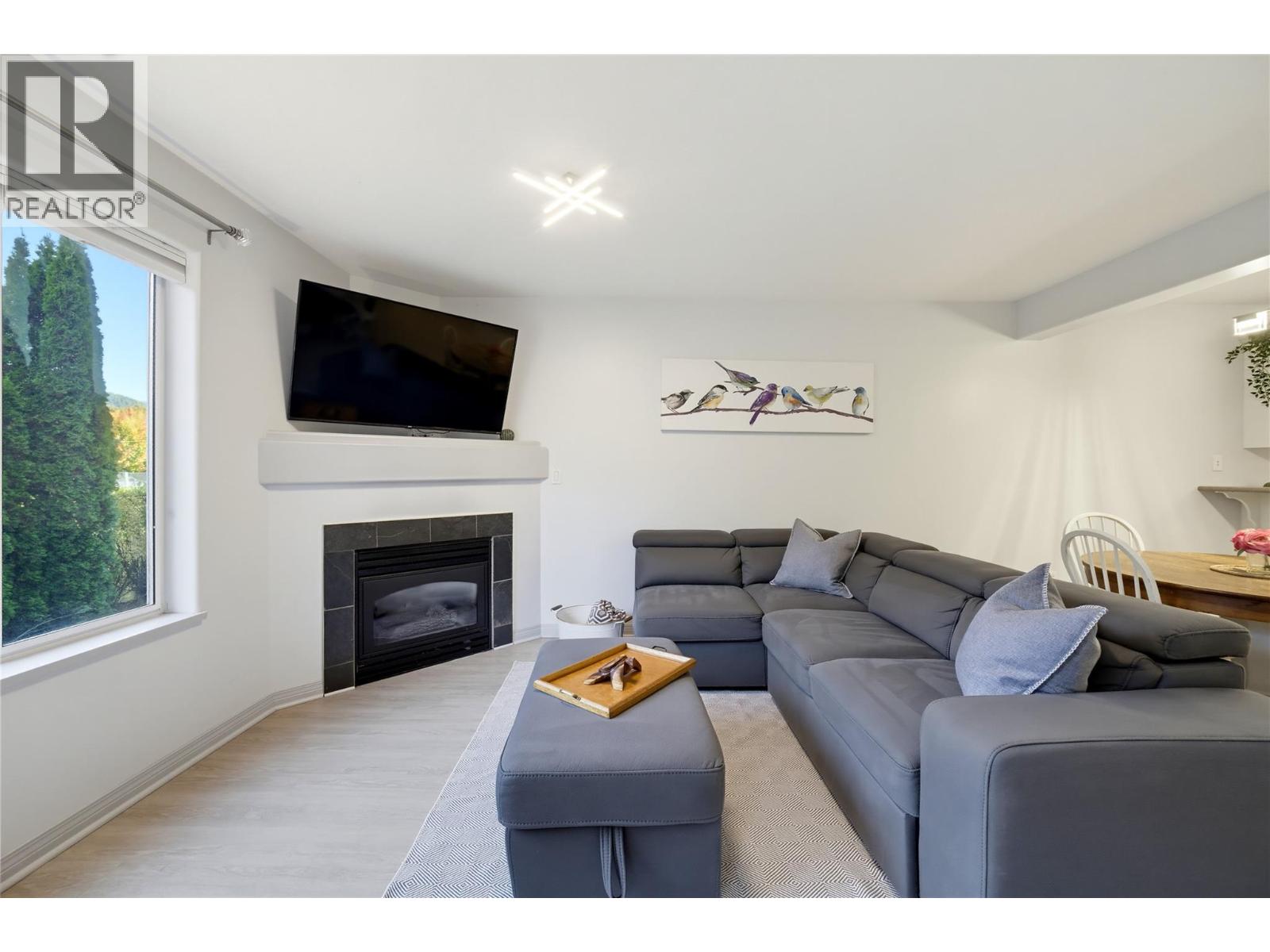 #114 1002 Riverside Avenue - 22