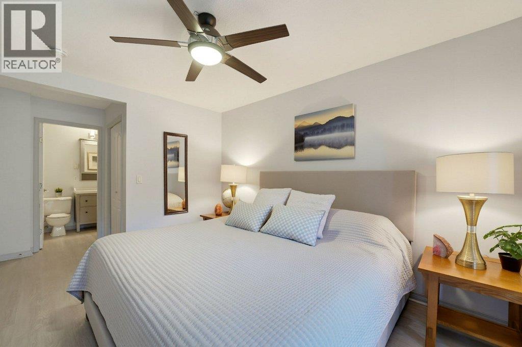 #114 1002 Riverside Avenue - 4