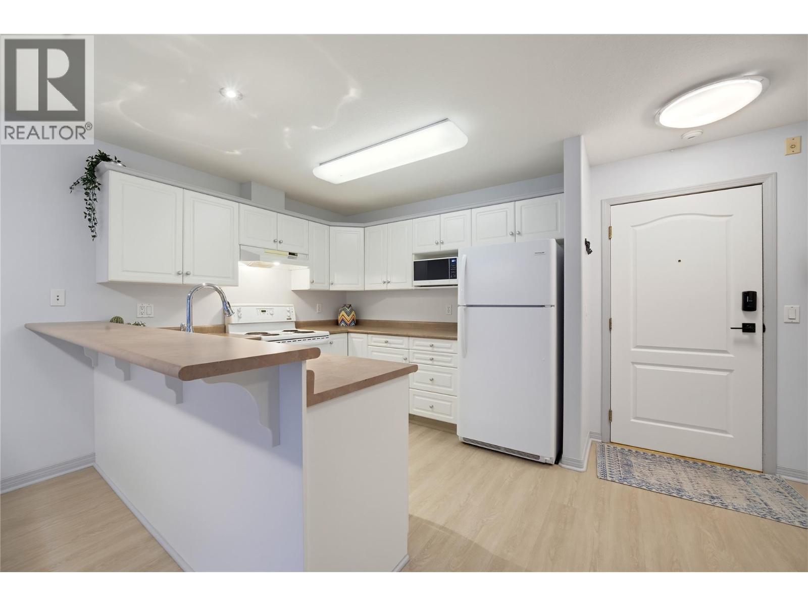 #114 1002 Riverside Avenue - 6