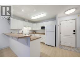 Kitchen - 1002 Riverside Avenue Unit# 114, Sicamous, BC V0E2V0 Photo 6