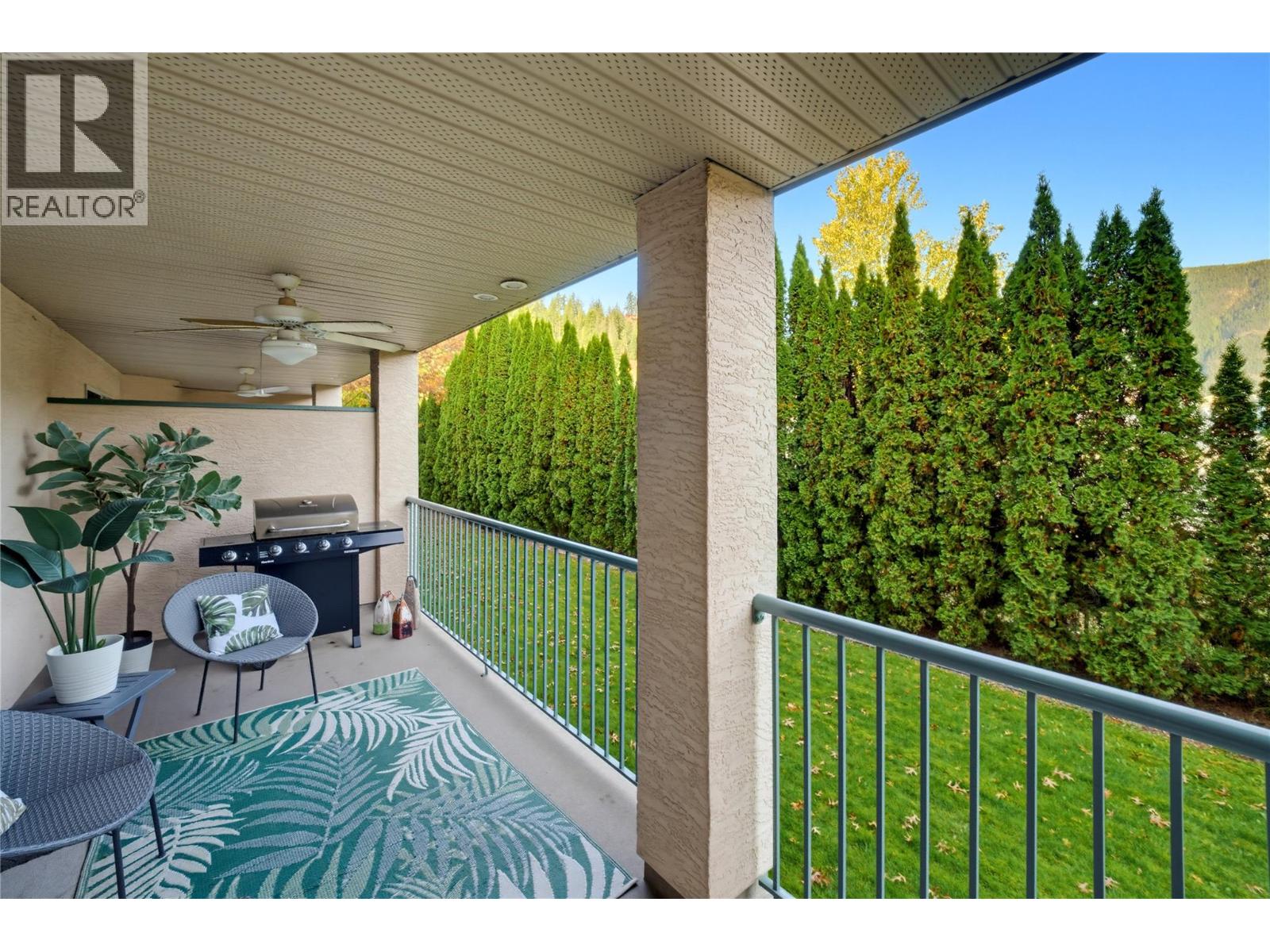 #114 1002 Riverside Avenue - 35