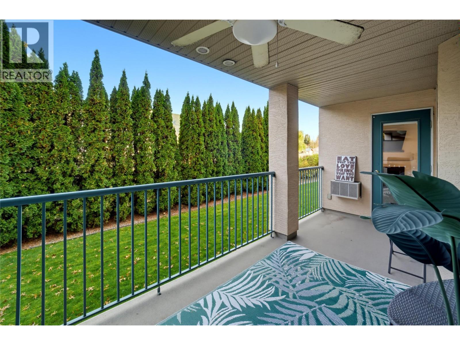 #114 1002 Riverside Avenue - 33