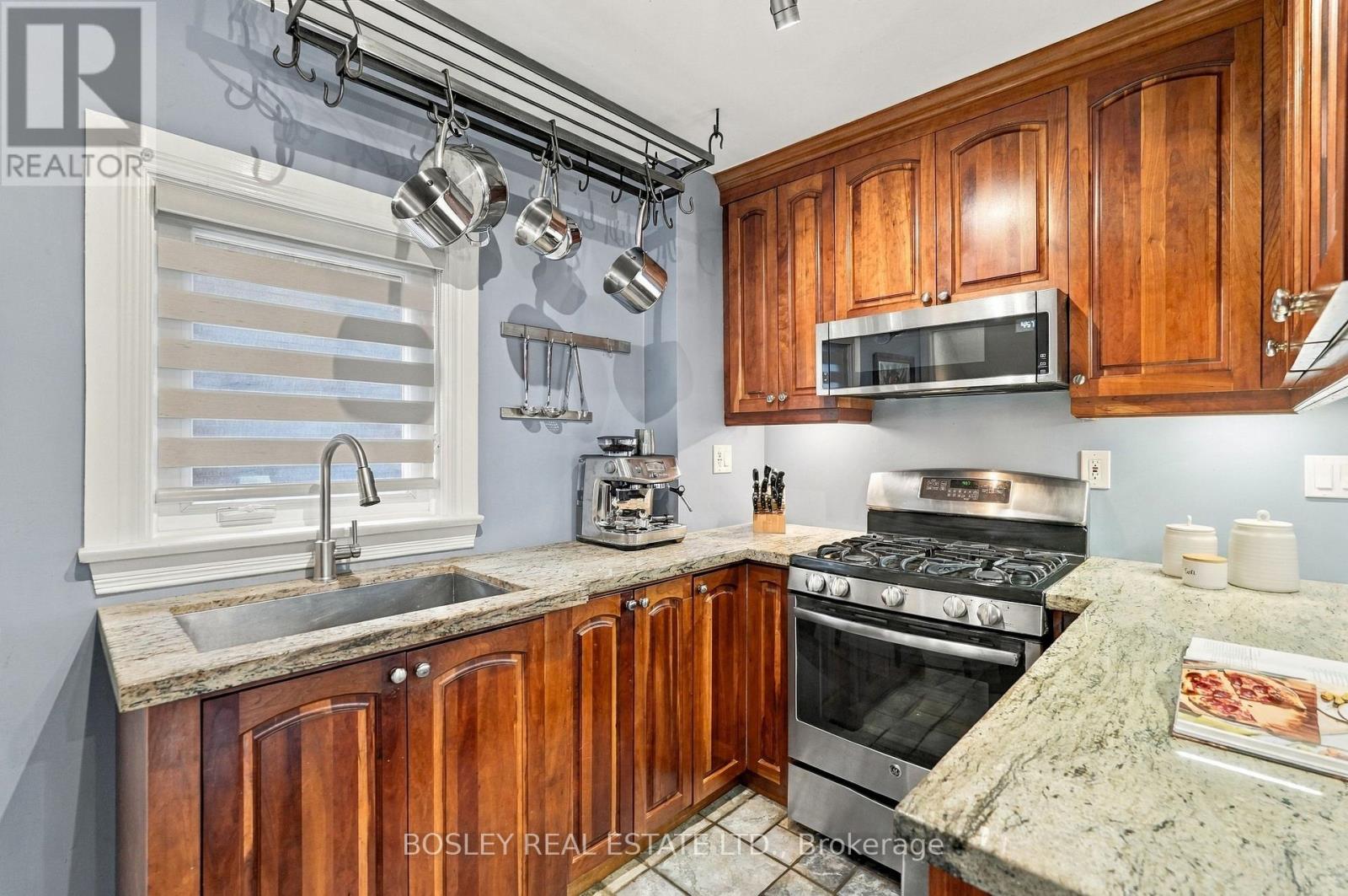 93 Eleventh Street, Toronto, ON photo 14