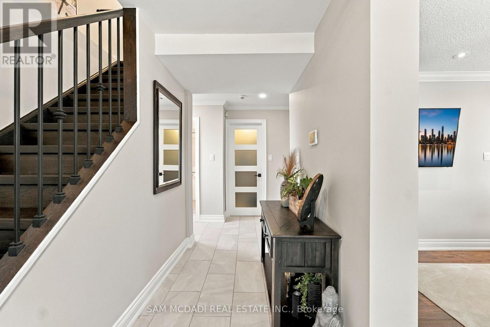 22 Bywood Crescent, Hamilton, ON photo 3