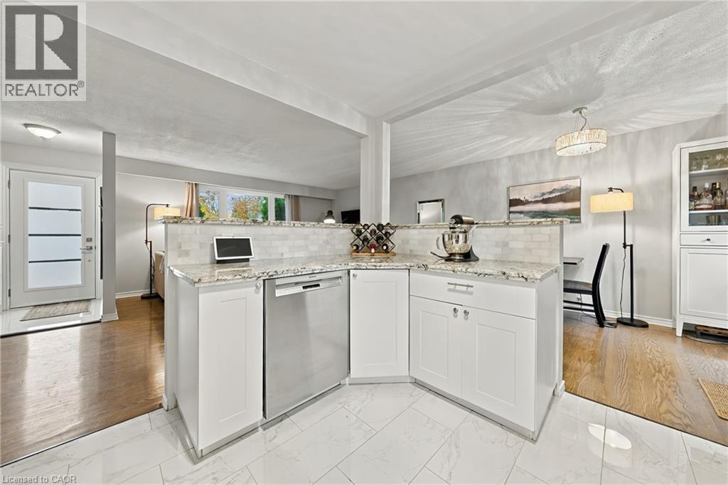 429 LIMERIDGE Road W, Hamilton — photo 7