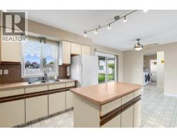 3pc Ensuite bath - 172 Michael Way, Kamloops, BC V2H1L3 Photo 7