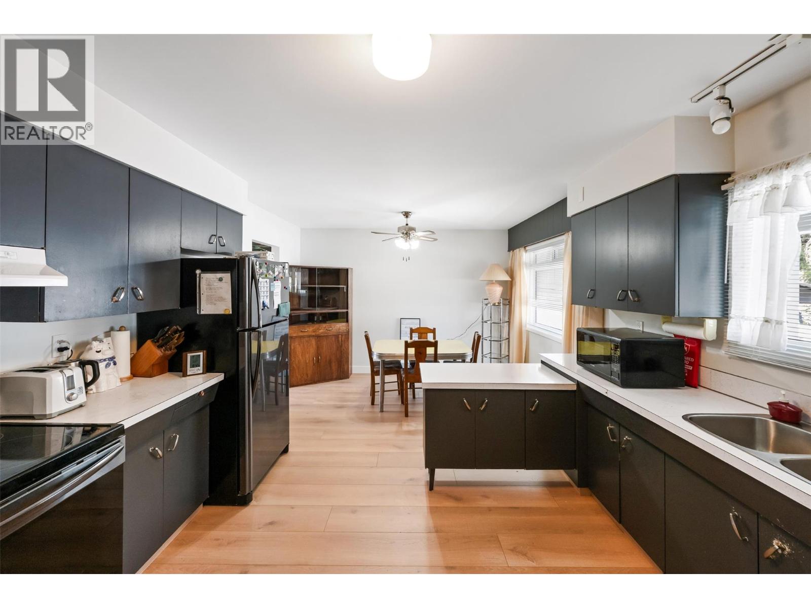 12401 Ward Street, Summerland