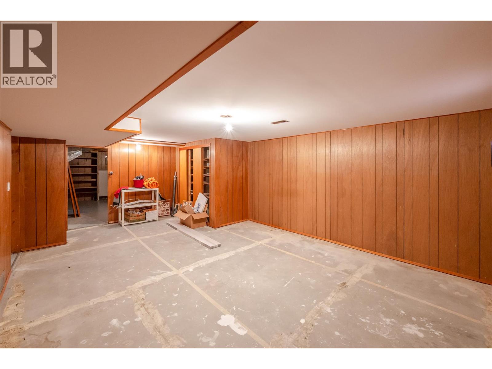 12401 Ward Street, Summerland