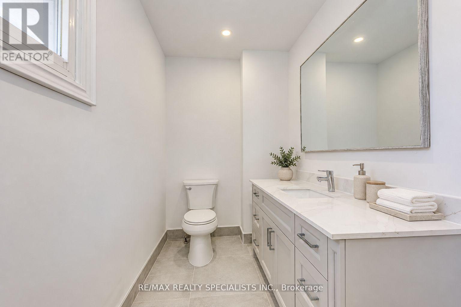 102 Sunforest Drive, Brampton, ON photo 40