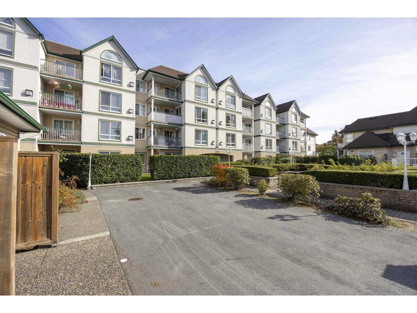 Photo of 213 10082 132 STREET 2