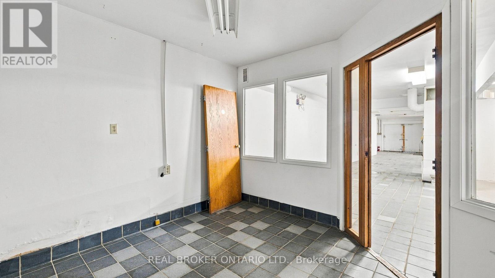 3 Bath Industrial for Sale in Carleton Place – 71 INDUSTRIAL AVENUE, Carleton Place – MLS# X14099336 - Image 23