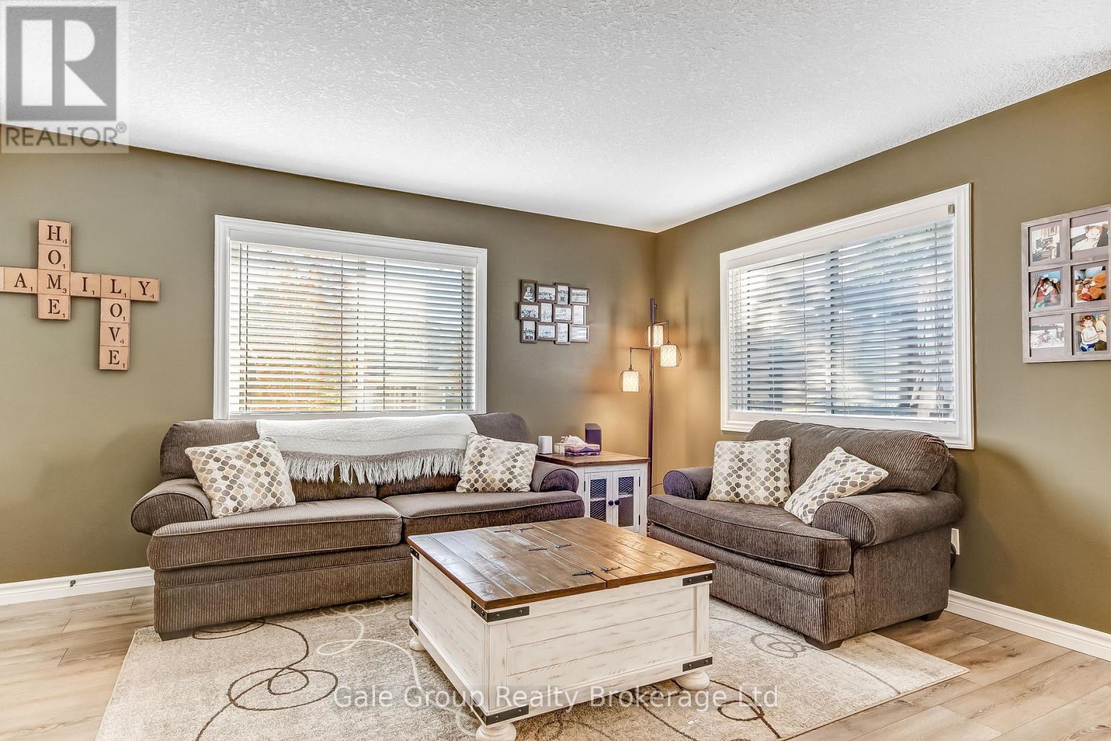 769 SOUTHWOOD WAY - 4