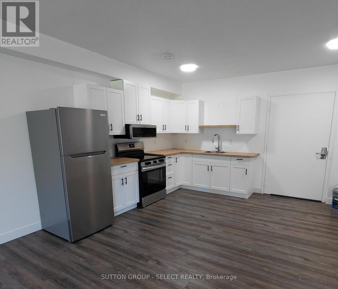 184 Napier Unit 14 photo 4