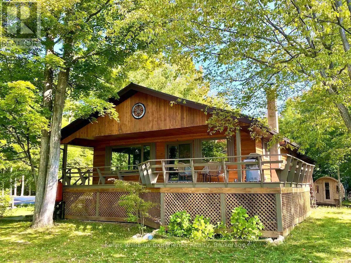 993 18 CONCESSION W, Tiny