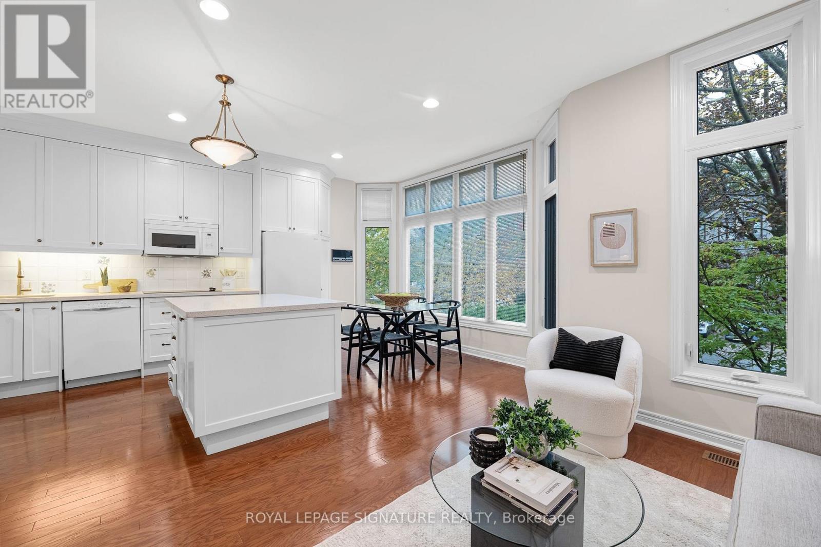 177 St Clements Avenue, Toronto, ON photo 12