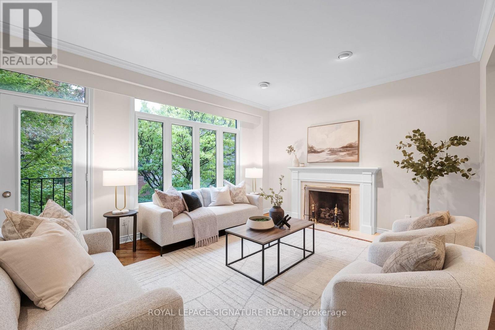 177 St Clements Avenue, Toronto, ON photo 3