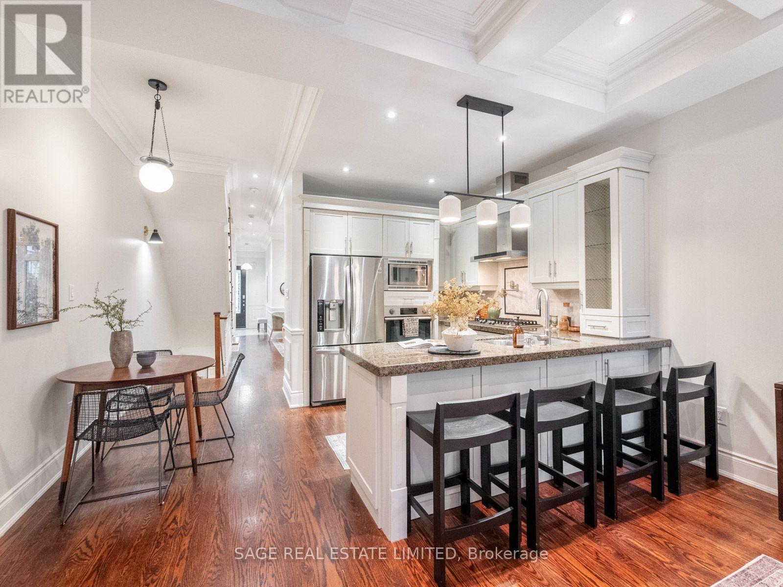 18A Sherwood Avenue, Toronto, ON photo 11