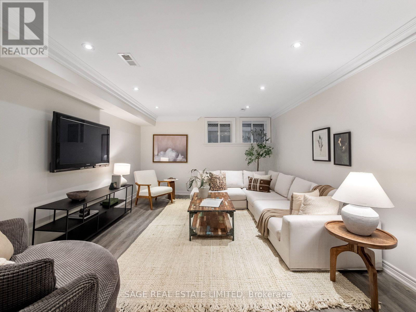 18A Sherwood Avenue, Toronto, ON photo 33