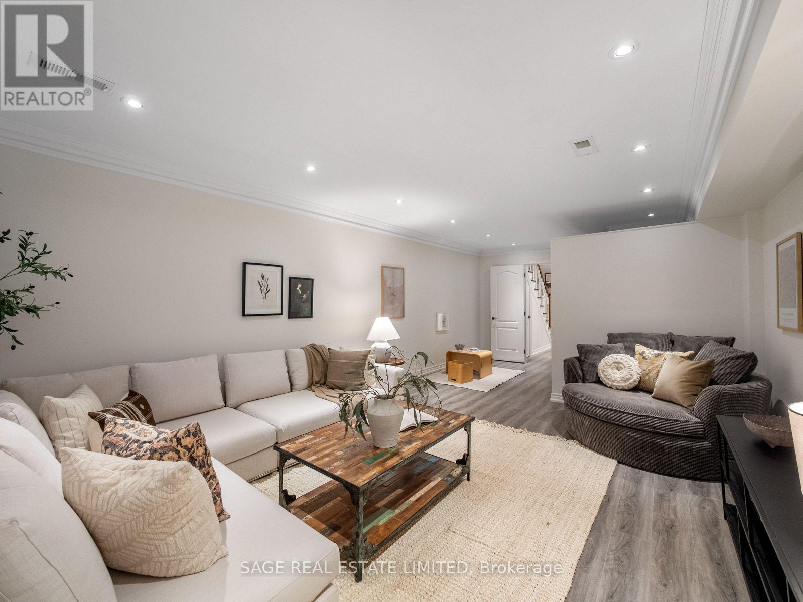 18A Sherwood Avenue, Toronto, ON photo 34