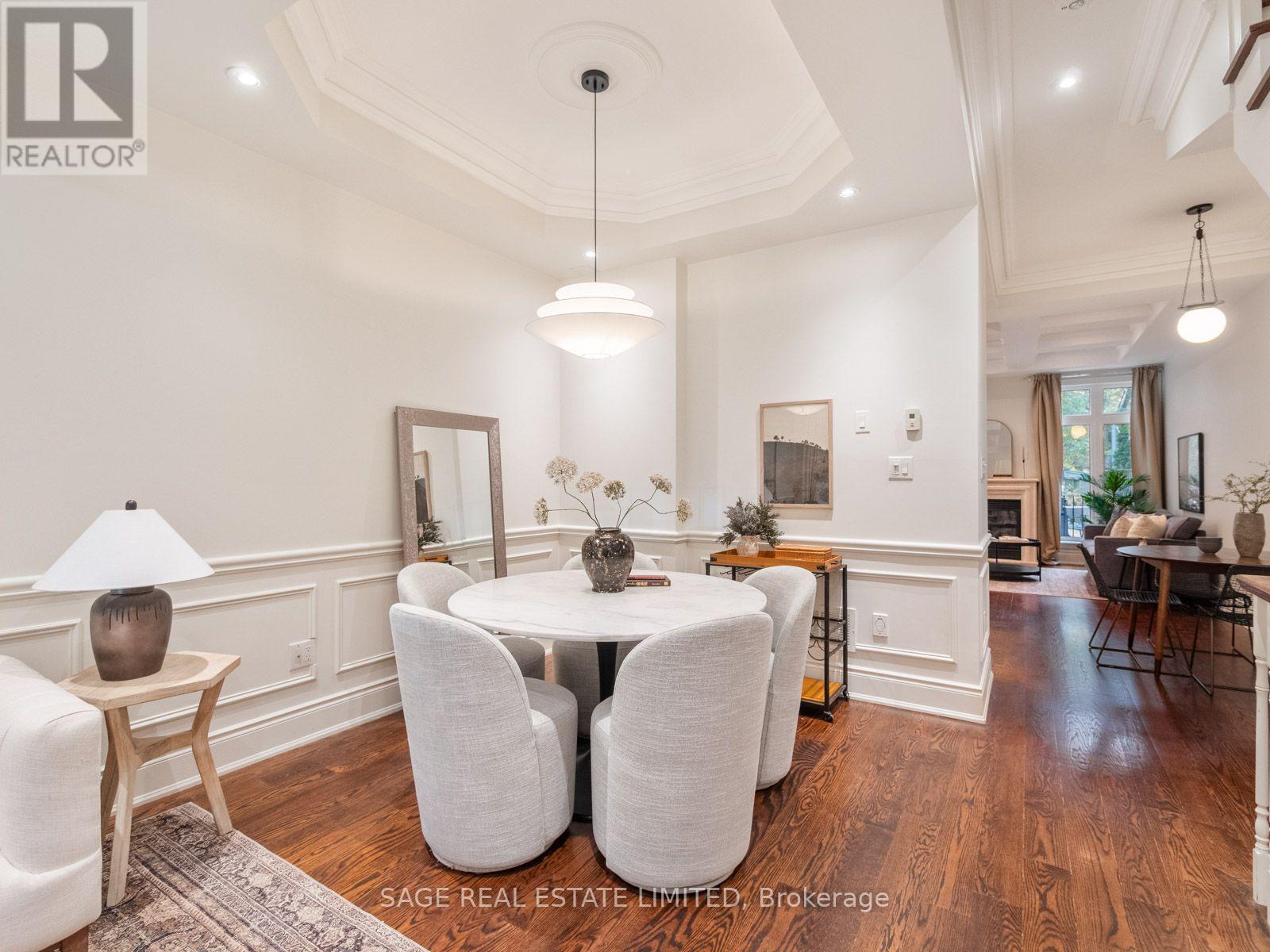18A Sherwood Avenue, Toronto, ON photo 6