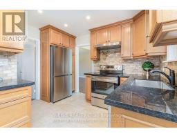 Kitchen - 65 Prince Charles Drive, Toronto, ON M6A2H4 Photo 8