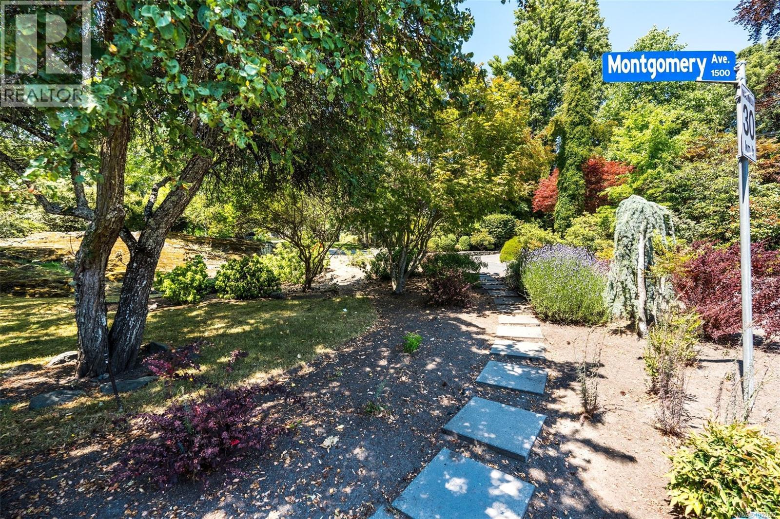 1568 Montgomery Ave - 56