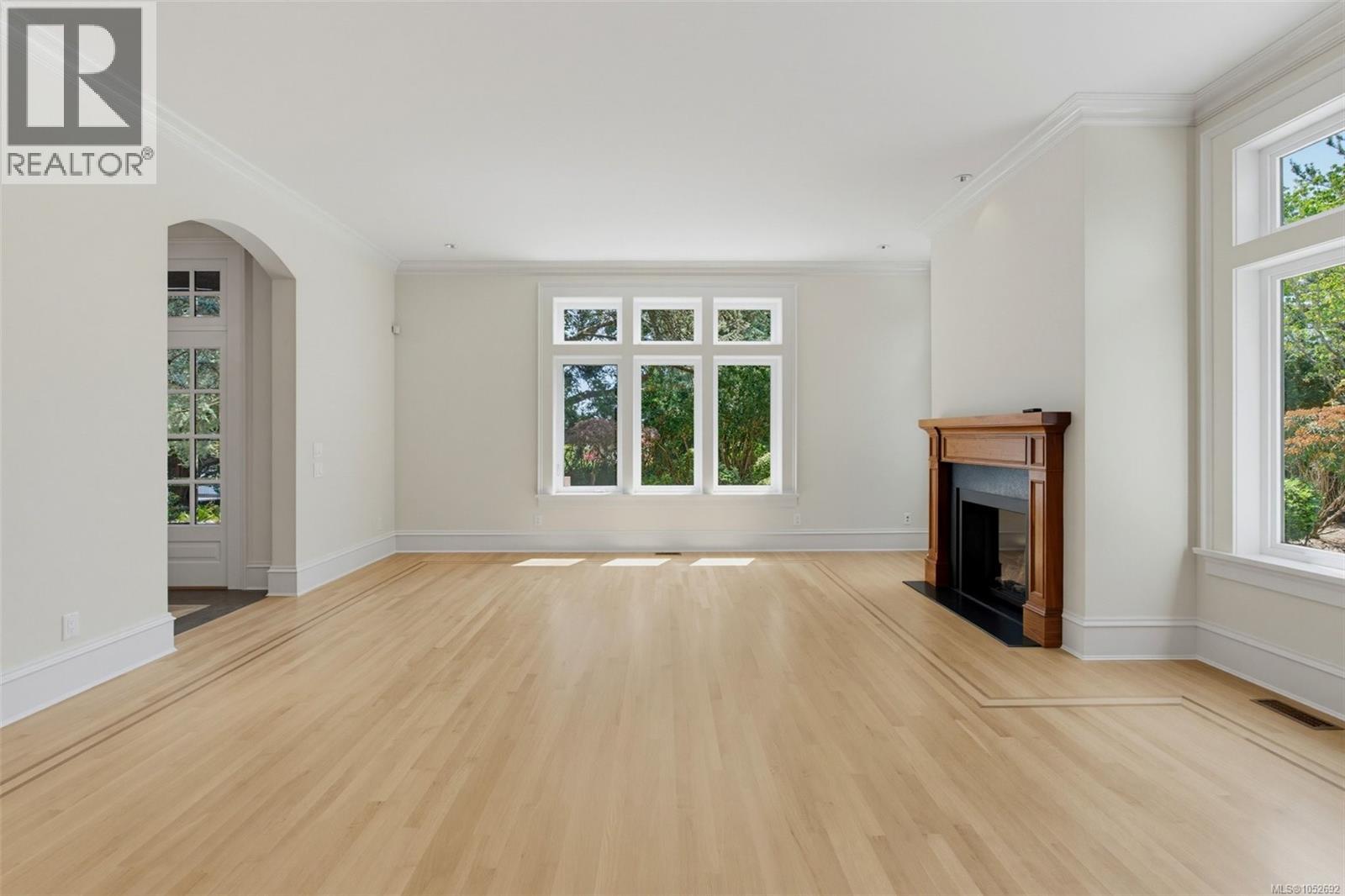  1568 Montgomery Avenue, Victoria