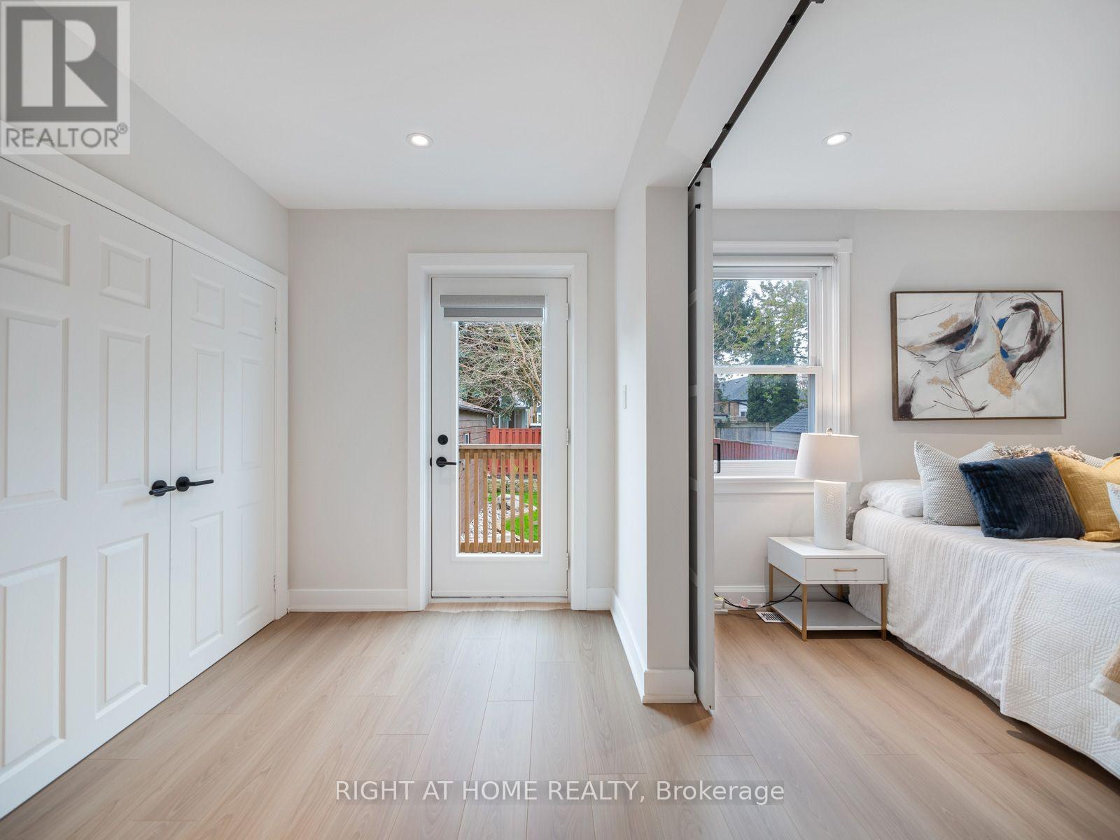 49 Amsterdam Avenue, Toronto, ON photo 17