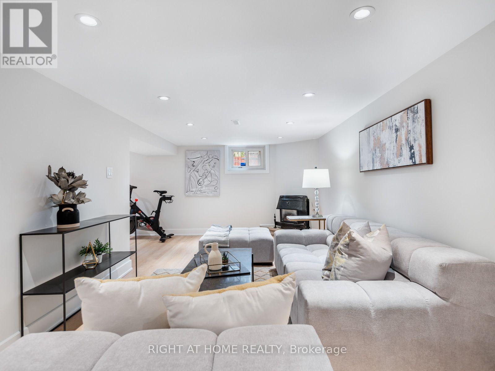 49 Amsterdam Avenue, Toronto, ON photo 35