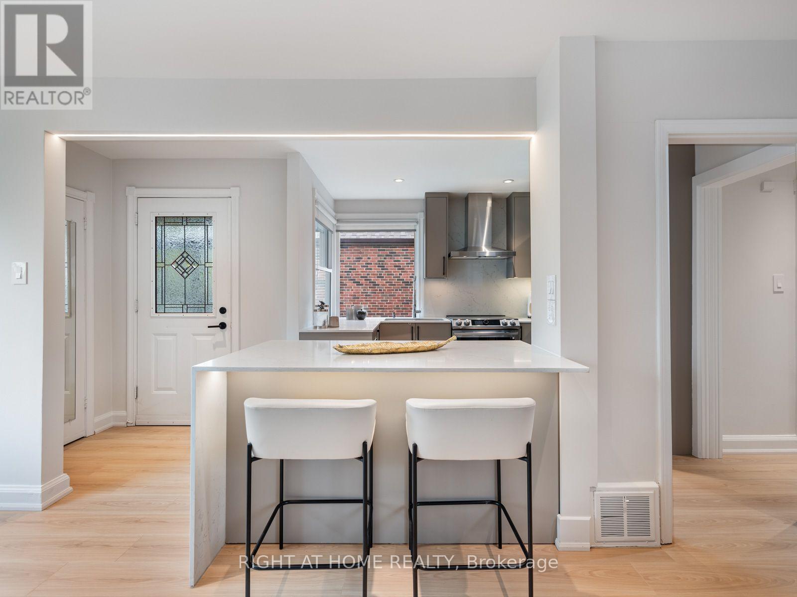 49 Amsterdam Avenue, Toronto, ON photo 5