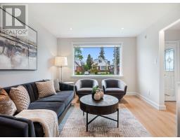 49 Amsterdam Avenue, Toronto, ON M4B2B9 Photo 11