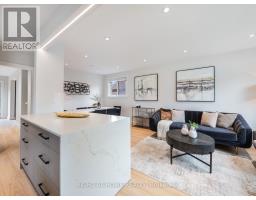 49 Amsterdam Avenue, Toronto, ON M4B2B9 Photo 9