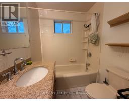 Main - 48 Ronway Crescent, Toronto, ON M1J2S2 Photo 9