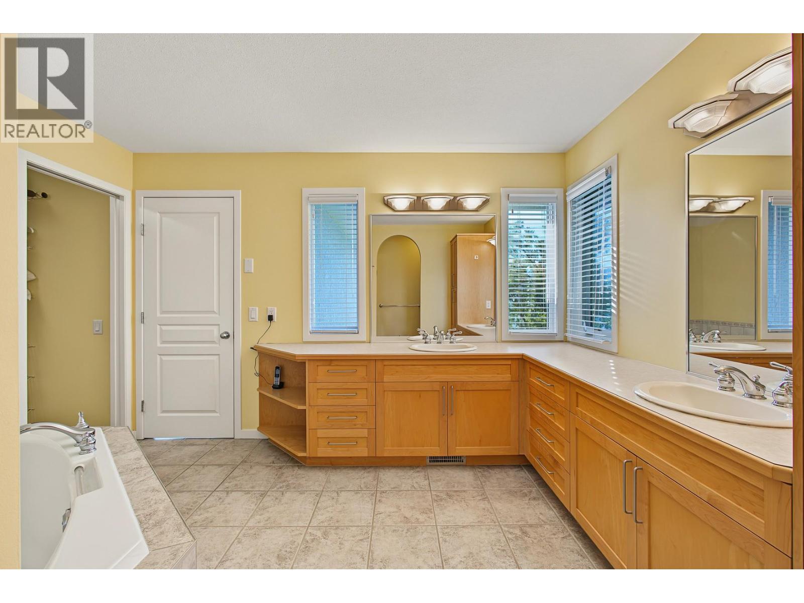 13470 Carrs Landing Road, Lake Country - Image 1