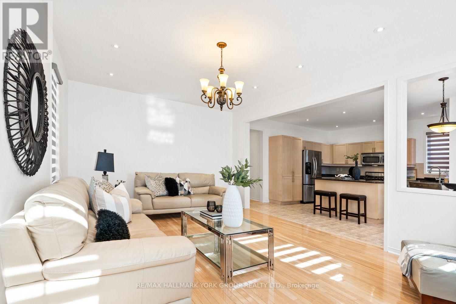 53 Catalina Crescent, Richmond Hill, ON photo 15