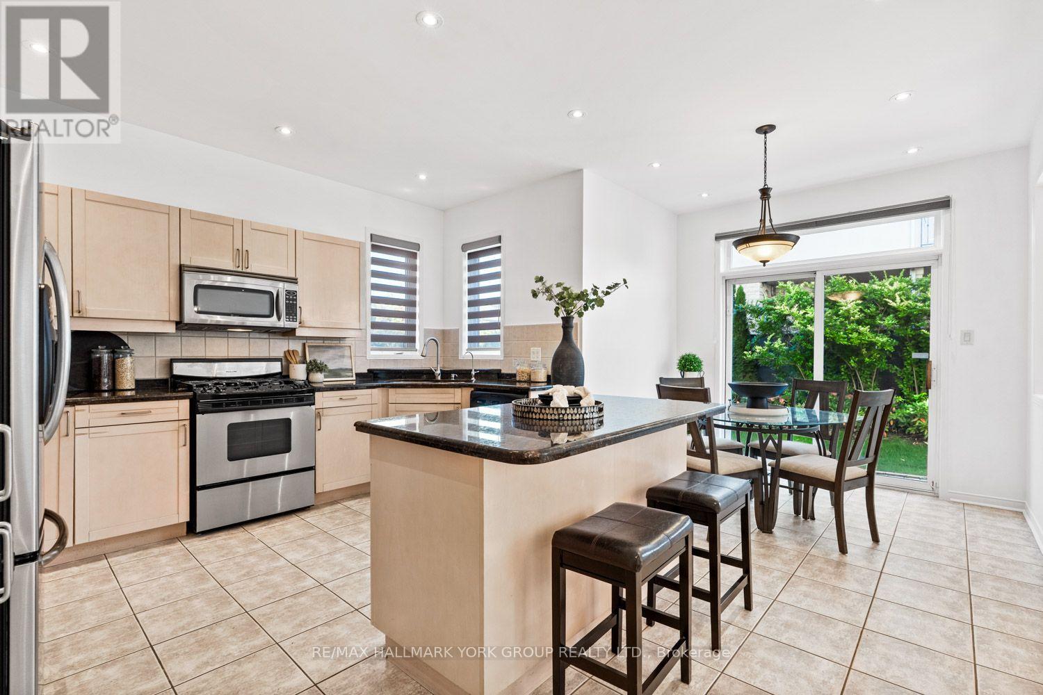 53 Catalina Crescent, Richmond Hill, ON photo 19