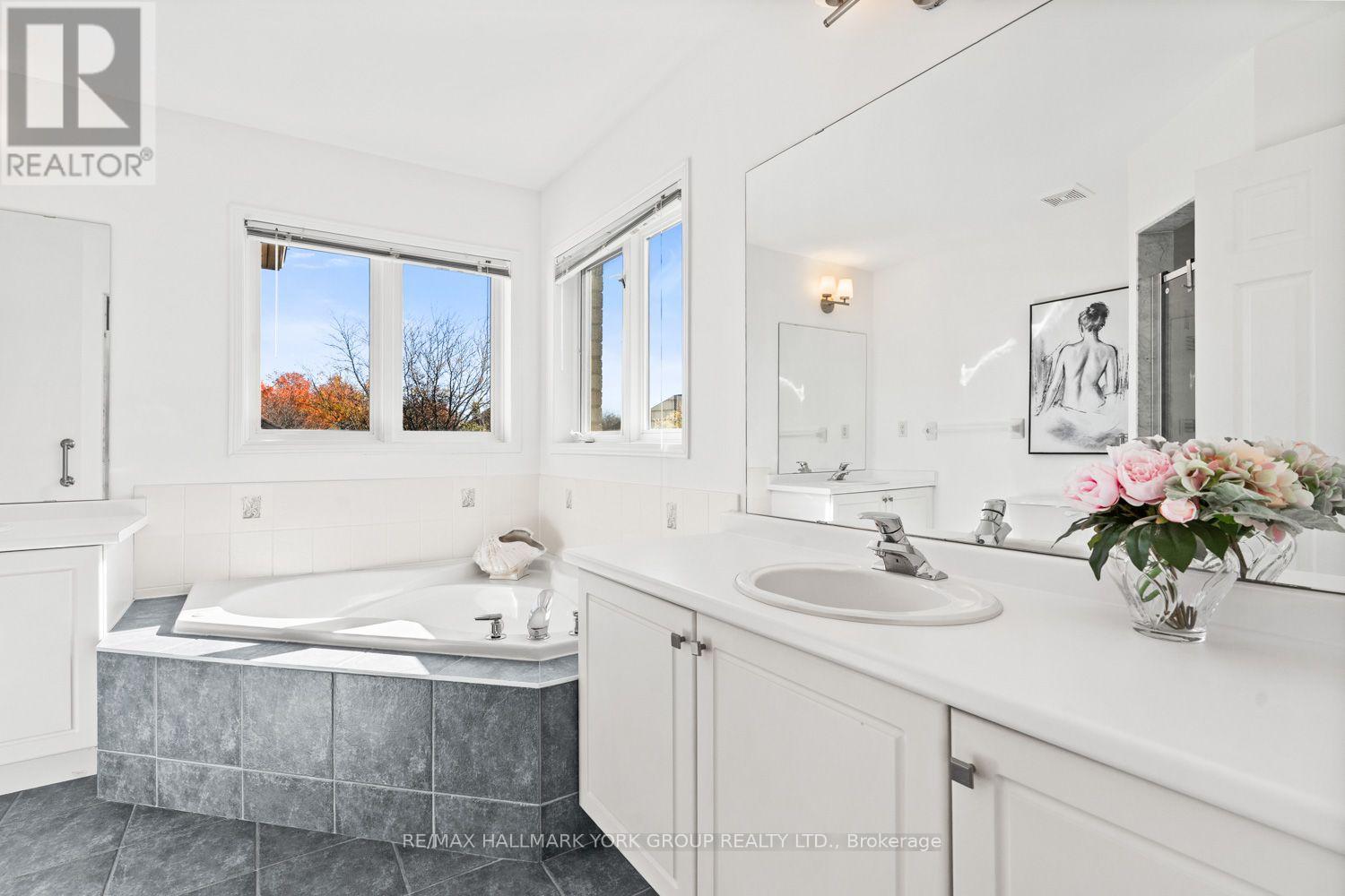 53 Catalina Crescent, Richmond Hill, ON photo 29