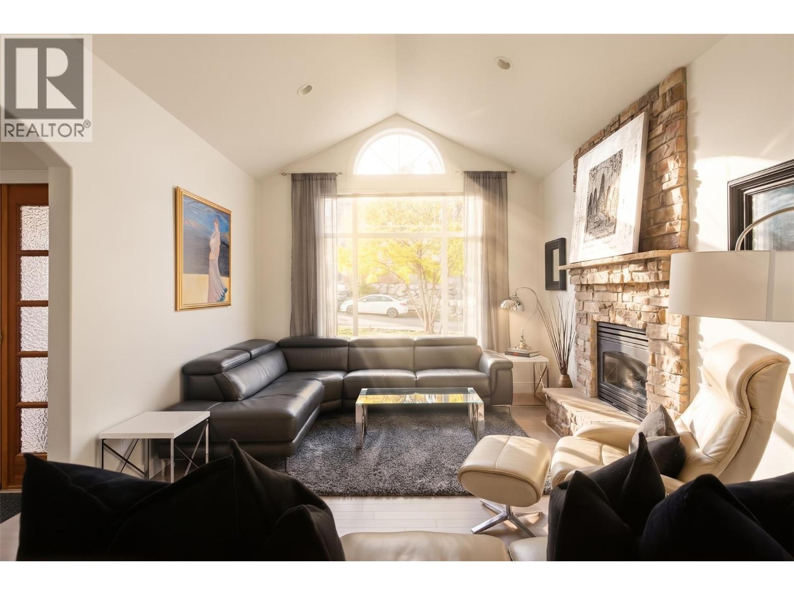  1030 Skeena Drive, Kelowna