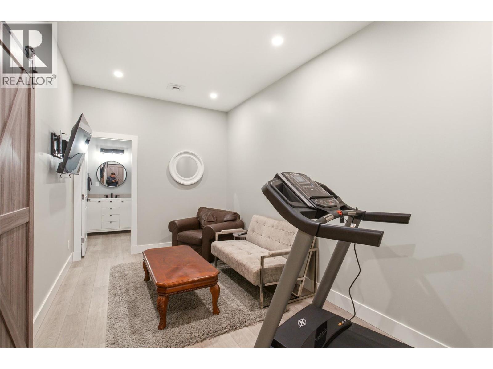  1030 Skeena Drive, Kelowna