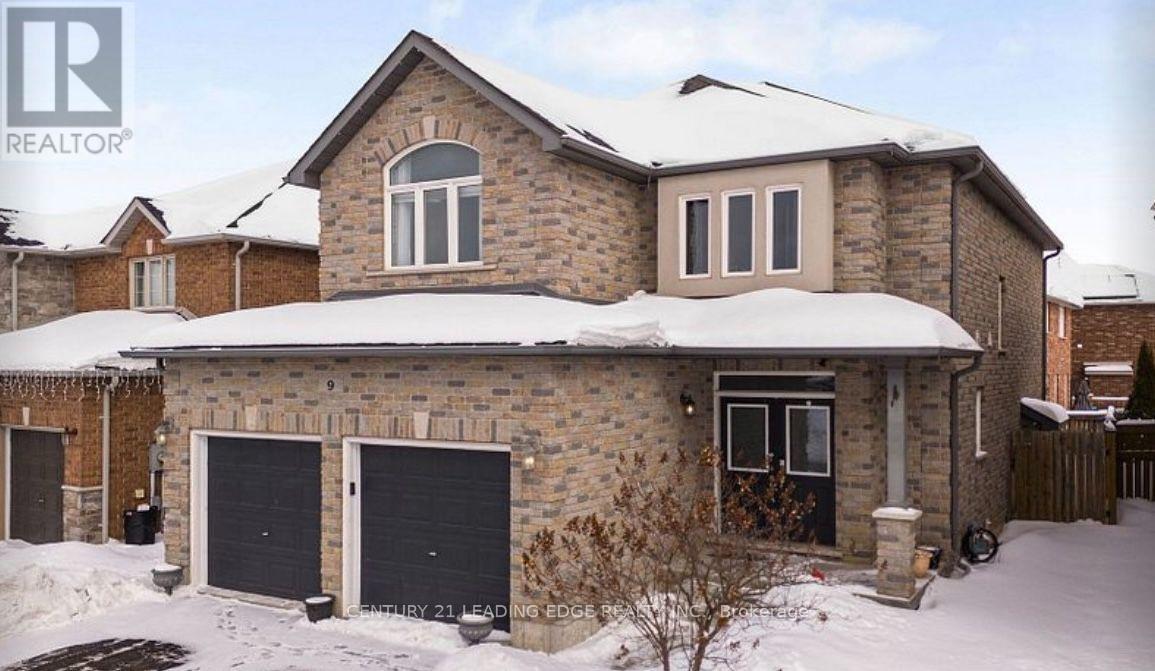9 Kierland Road, Barrie photo 2
